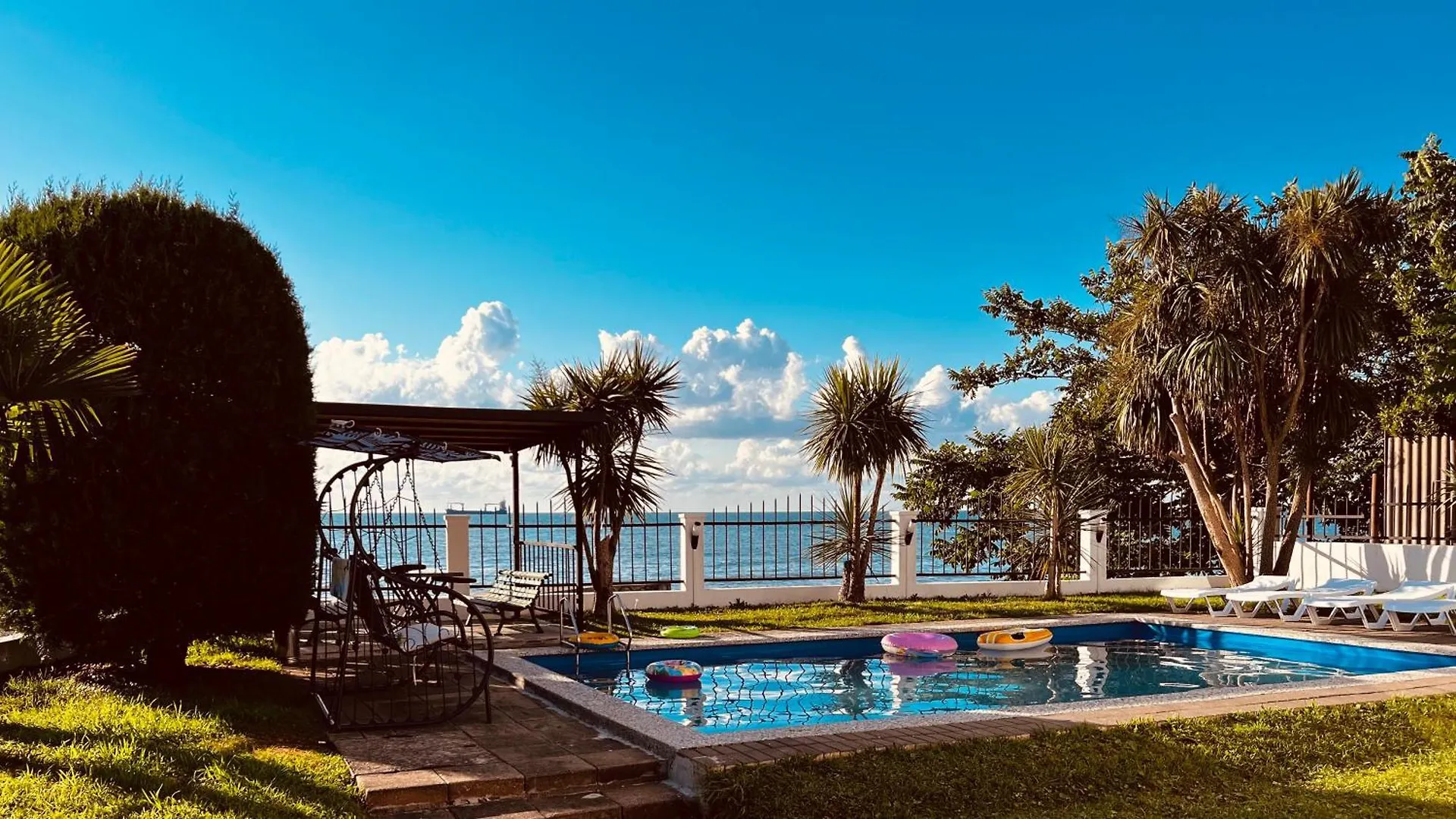 Natalia Guest House Batumi